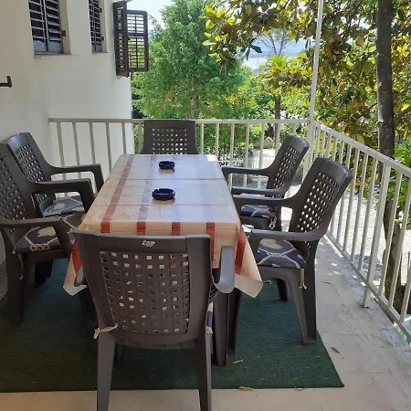Pet Friendly Simunec Appartement *