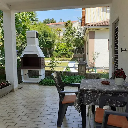 Simunec Apartment *